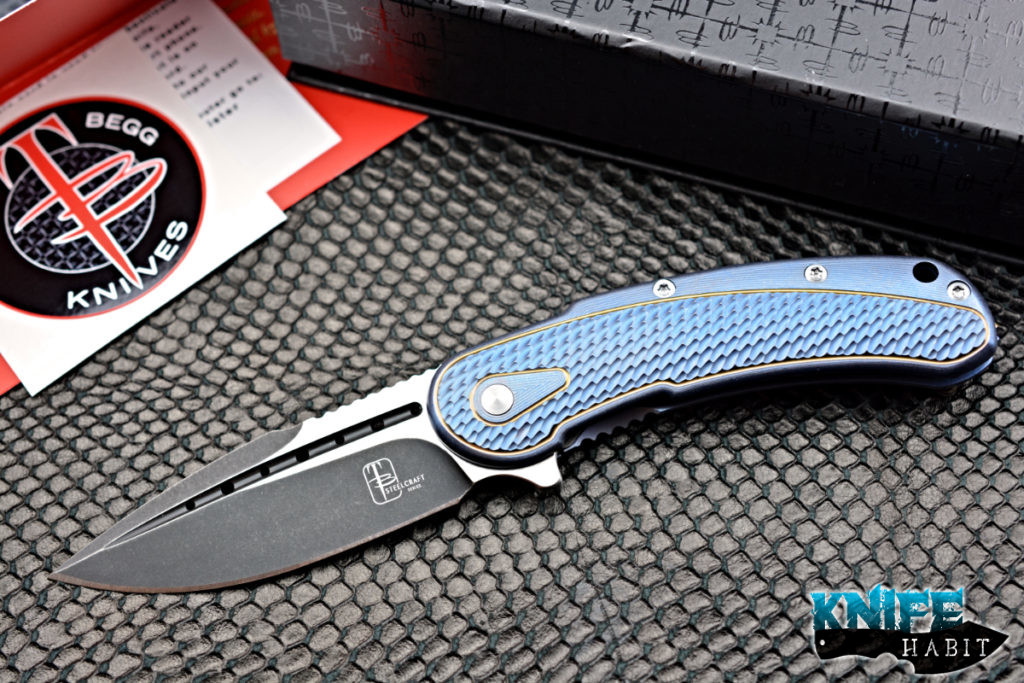 https://knifehabit.com/wp-content/uploads/2016/05/todd-begg-knives-mini-bodega-blue-gold-customized-knife-01-1024x683.jpg