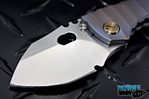 custom dalibor bergam mini draco integral knife, deep sculpting anodized titanium, satin 3v blade steel