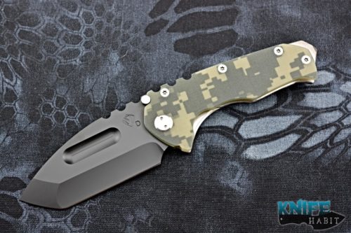 semi custom greg medford praetorian g/t knife, black pvd d2 blade, digital camo g10, titanium