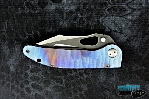 custom damjan eror saurus knife, cpm 3v blade steel, compound grind, sculpted titanium handle